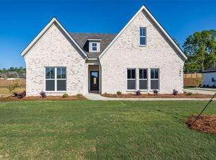 1899 Long Leaf Ln, Opelika, AL 36804