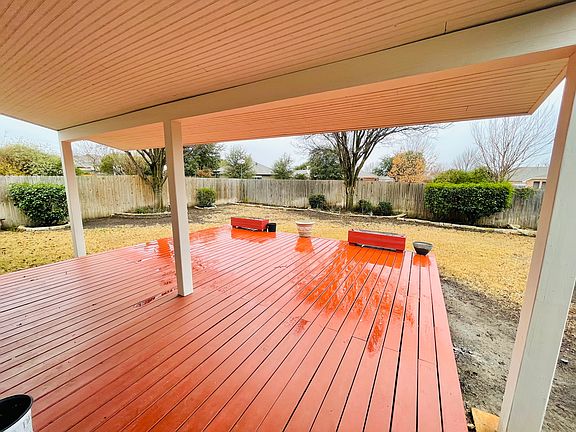 4th image of 6813 Beverly Glen Dr