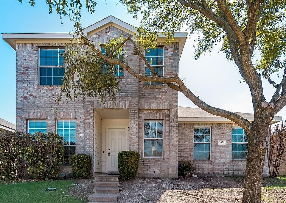 1st image of 2029 Barclay Dr