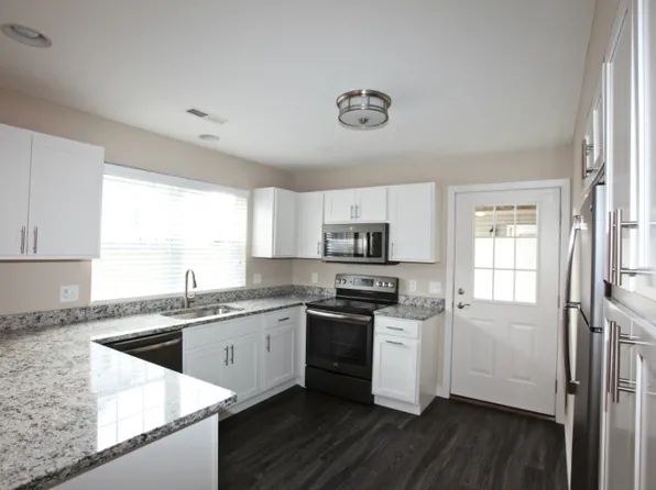 Stonebrooke Village Apartments