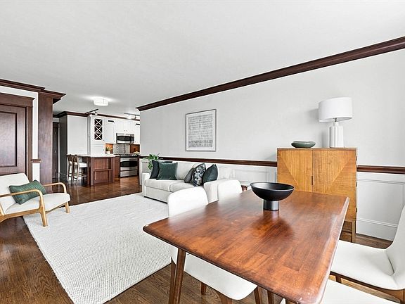 4th image of 85 E India Row APT 8A