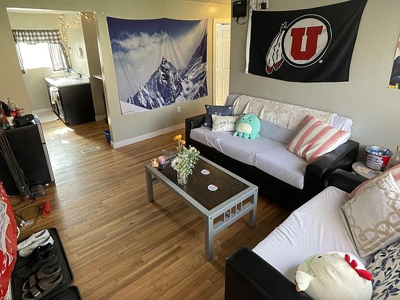 3rd image of 71 S Elizabeth St APT 2