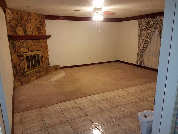 3rd image of 264 Berkshire Ln