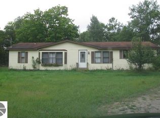 502 4th St N, Oscoda, MI 48750