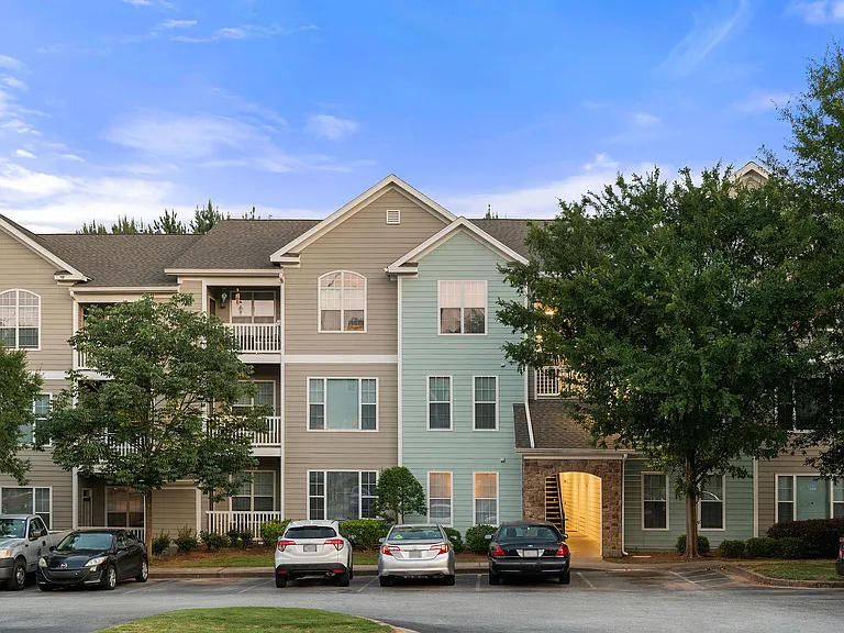 C195580_CreeksideVista_APARTMENT_EXTERIORS _03-2