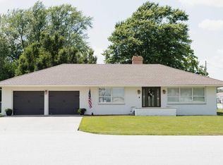 300 S 1st St, Camp Point, IL 62320