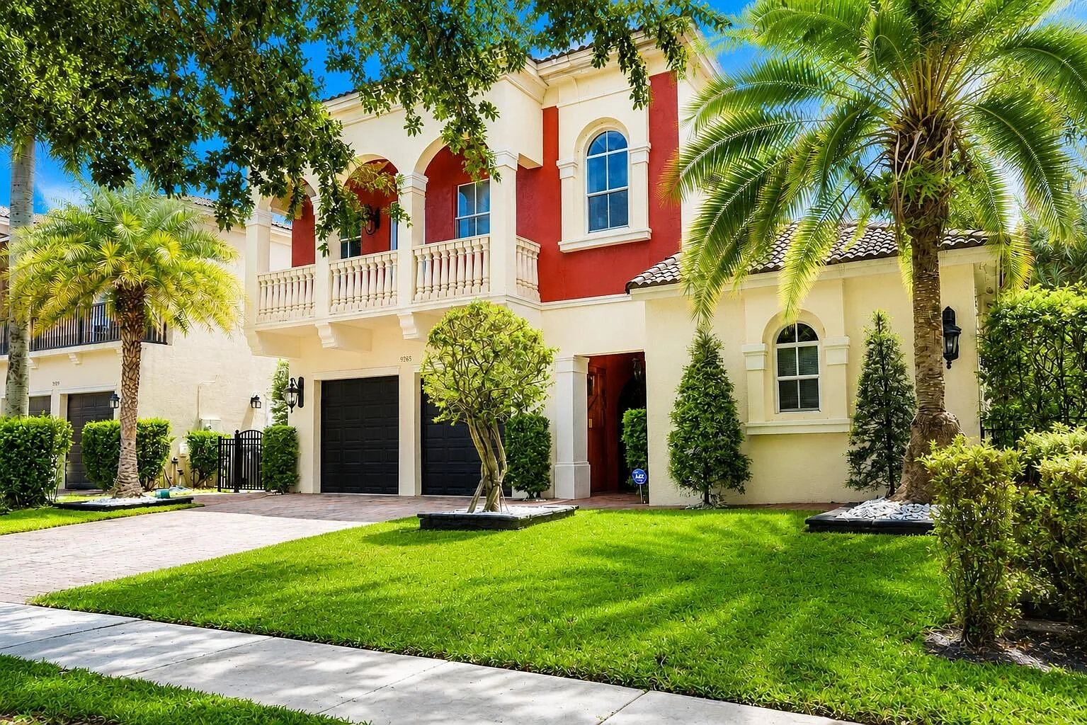 5 bed, 4.0 bath, 3904 sqft, $6,000 — Photo 3