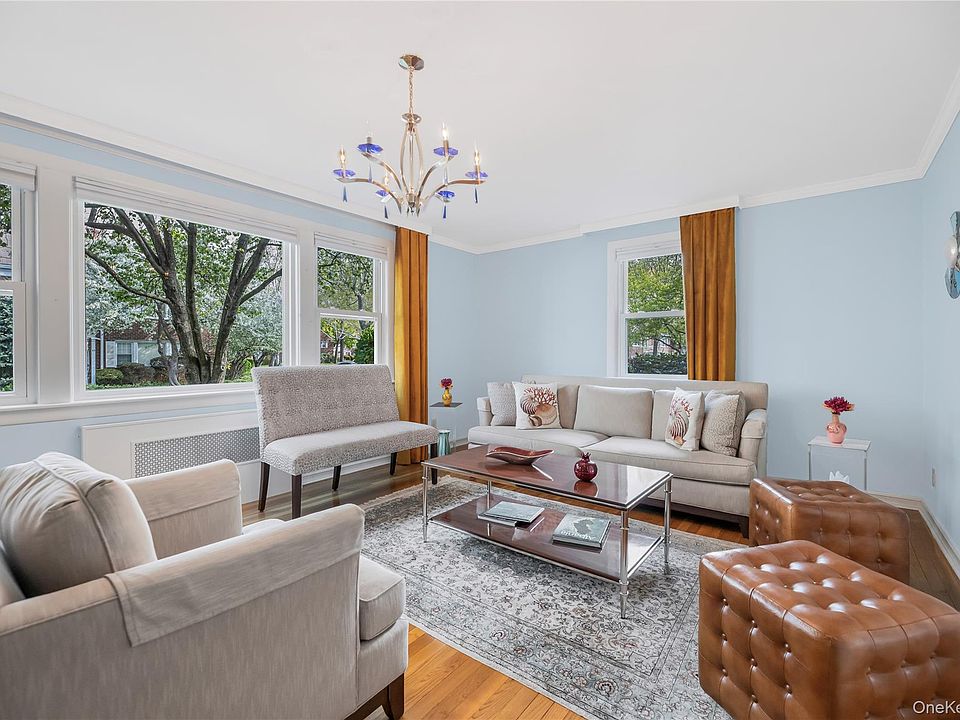 1st image of 71 Lawrence Park Crescent #71