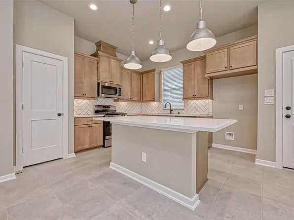 515 Longleaf Pine Dr, Montgomery, TX 77316