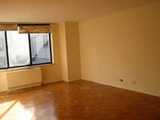 Rented by Tabak Real Estate | media 2