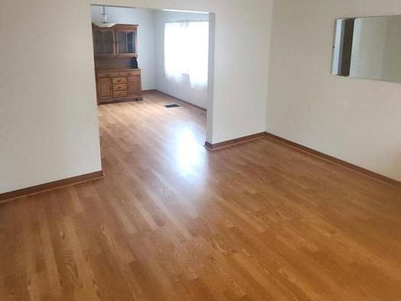 3rd image of 1821 15th Ave