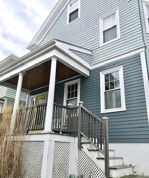 Bradford Ave — Photo 1