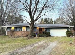 9888 Bryce Rd, Avoca, MI 48006