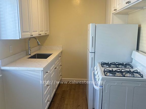 3rd image of 385 S 4th St APT 1