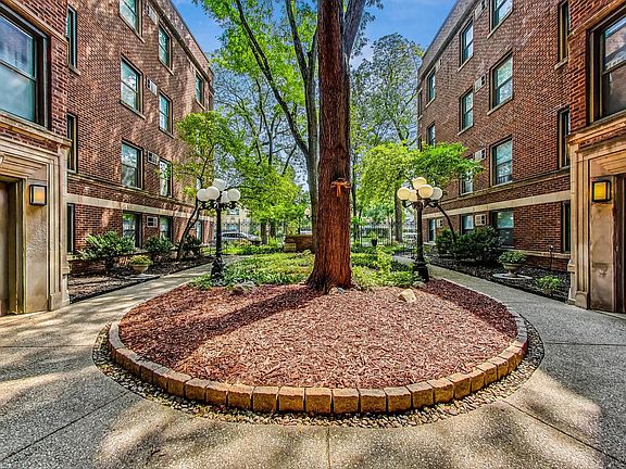 5th image of 936 Washington Blvd APT 2N