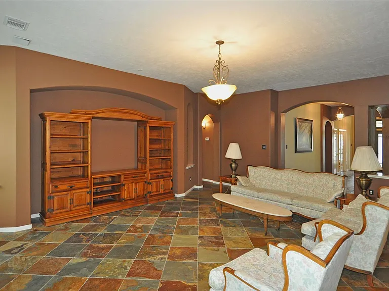 13607 Goldwater Ct — Photo 13