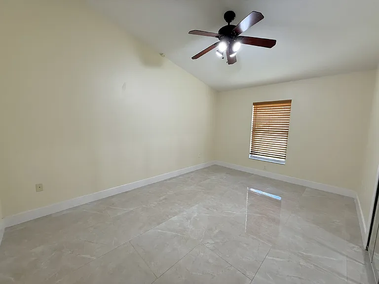 1024 Hagen Dr — Photo 32