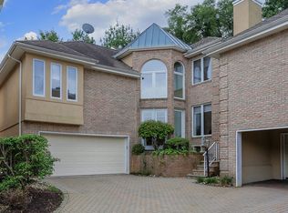 39 Boca Del Mar Ct, Holmdel, NJ 07733
