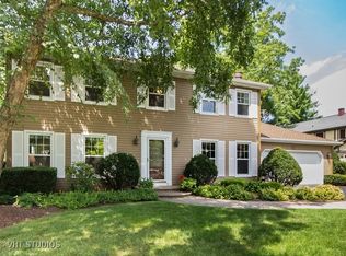 907 S Charles Ave, Naperville, IL