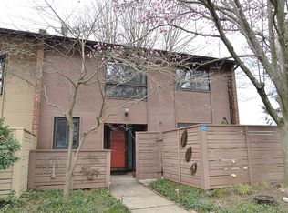 11615 Hunters Green Ct, Reston, VA 20191