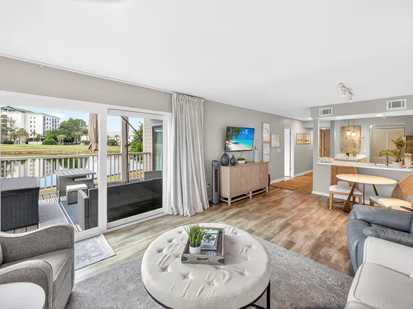 900 Harbour Point Ln #900, Miramar Beach, FL 32550