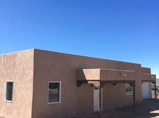 1290 Temargo Rd, Taos, NM 87571