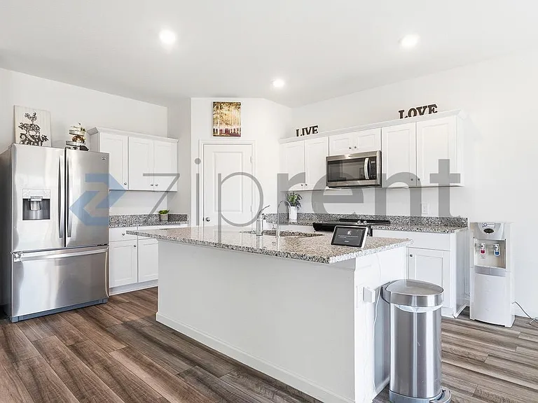 1021 Pin Cherry Ln — Photo 11
