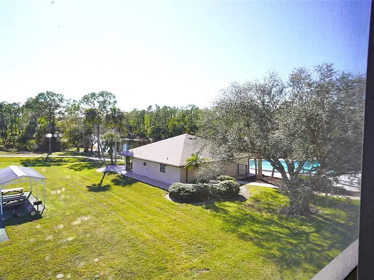 1999 Kings Hwy #23C — Photo 11