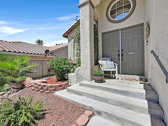 3rd image of 1579 Tangerine Rose Dr
