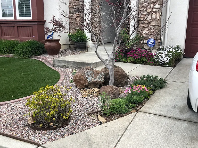 7668 Galloway Ct — Photo 1