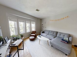 5 Davis Ave APT 1, Brookline, MA 02445