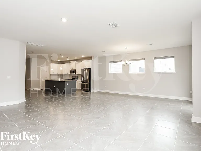 12069 Bridgehampton Rd — Photo 3