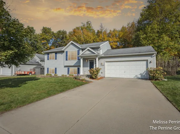 11233 Barnsley Rd SE, Lowell, MI 49331