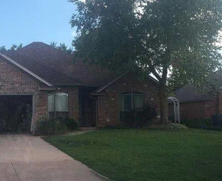 2nd image of 7232 NW 129th St