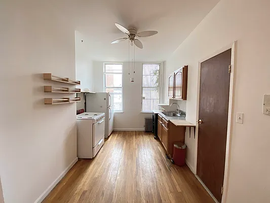 Rented by Parlor Real Estate Corp | media 14