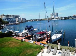 200 Golden Isles Dr APT 303, Hallandale Beach, FL 33009