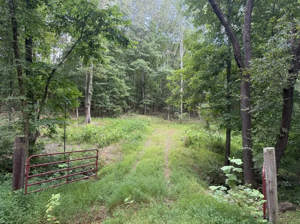 1338 Southside Rd, Southside, TN 37171