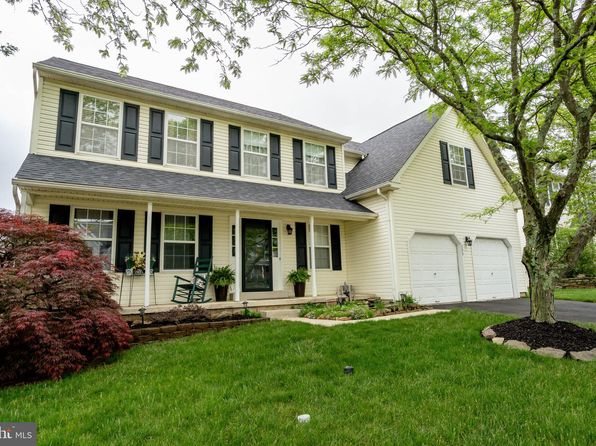 393 Essex Ct, Perkasie, PA 18944