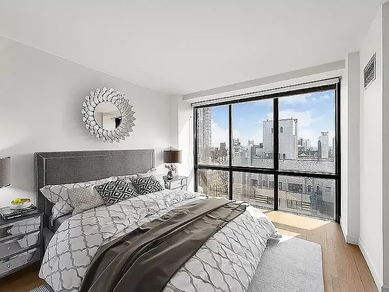 360 E 57th St #5B — Photo 4