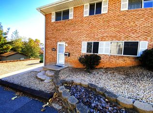 340 Pine Ave APT 2, Waynesboro, VA 22980