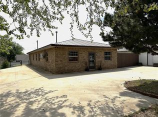 102 SE 1st St, Tuttle, OK 73089