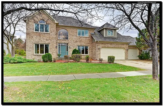 2447 Wentworth Ln photo 1