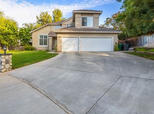 343 Redwing Cir, Corona, CA 92882