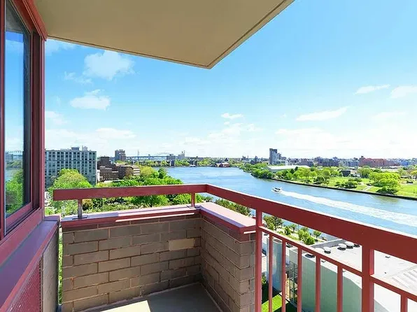 10-40 River Rd, New York, NY