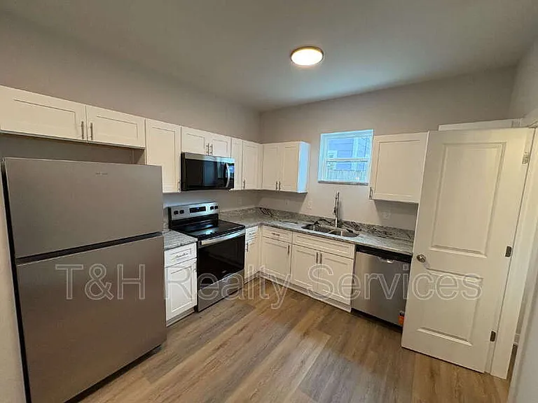 415 N Walcott St #C — Photo 6
