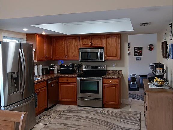 4th image of 5115 Johnson Street