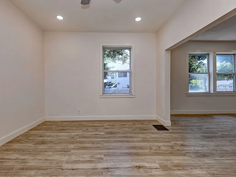 330 Naugatuck Ave — Photo 21