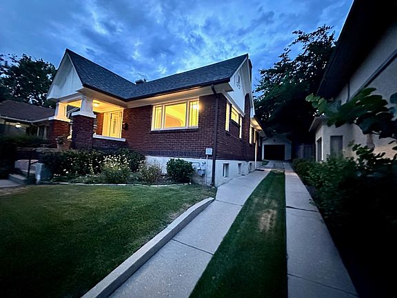 Street View Drive Way and Garage
