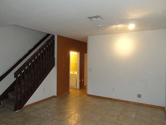 4th image of 5719 NW 114th Ct APT 106