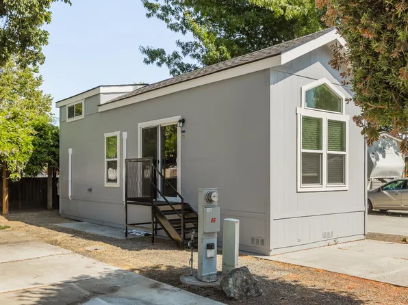 5878 Garlic Farms Dr #153, Gilroy, CA 95020